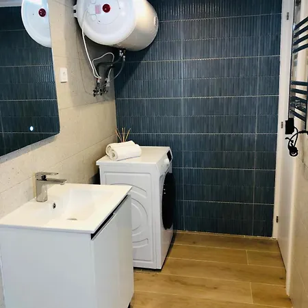 شقة 101 - Beachside Renovated 1br W Private Garden *