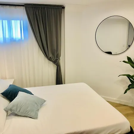 101 - Beachside Renovated 1br W Private Garden Apartamento Cambrils