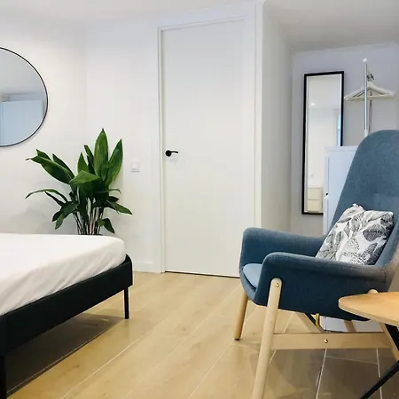 101 - Beachside Renovated 1br W Private Garden *