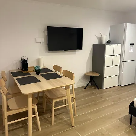 Apartamento 101 - Beachside Renovated 1br W Private Garden