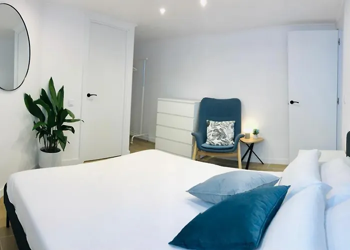 아파트 101 - Beachside Renovated 1br W Private Garden 캠브릴스