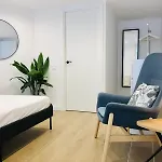 101 - Beachside Renovated 1br W Private Garden *